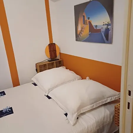 Maisonnette Familiale, Piscine Et Terrain De Tennis - 펜션 메쉐르-수르-지롱드