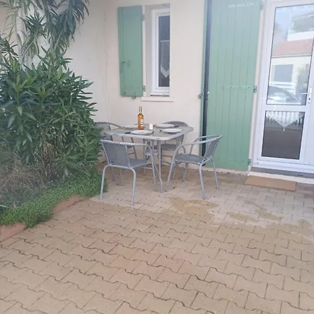 Maisonnette Familiale, Piscine Et Terrain De Tennis - Meschers-sur-Gironde