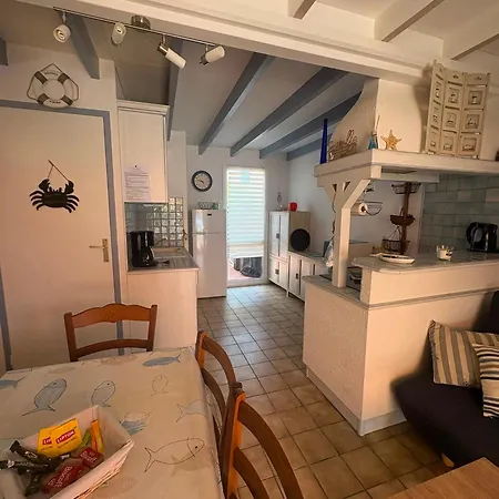 Maison Des Embruns - 3min - Piscine - Tennis - Hébergement de vacances *
