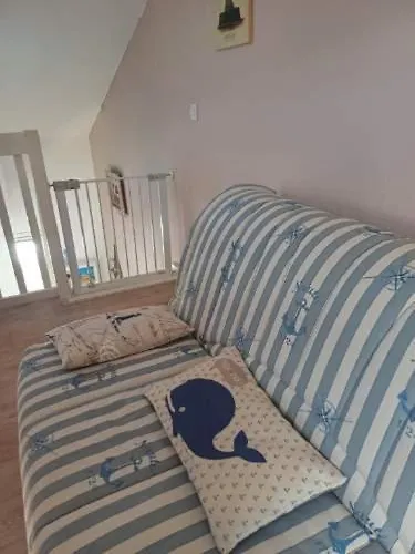 Maisonnette Familiale, Piscine Et Terrain De Tennis -