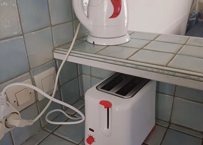 Maisonnette Familiale, Piscine Et Terrain De Tennis - Semesterbostad