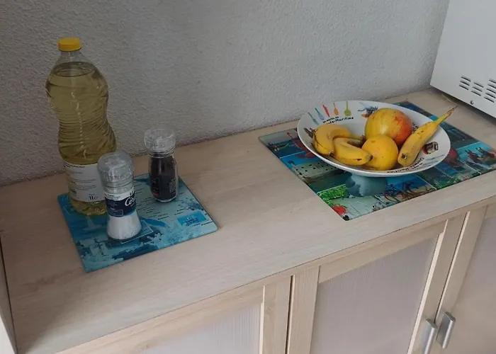 Semesterbostad Maisonnette Familiale, Piscine Et Terrain De Tennis - *