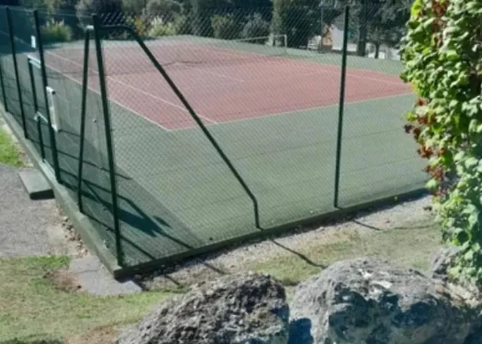 Semesterbostad Maisonnette Familiale, Piscine Et Terrain De Tennis -